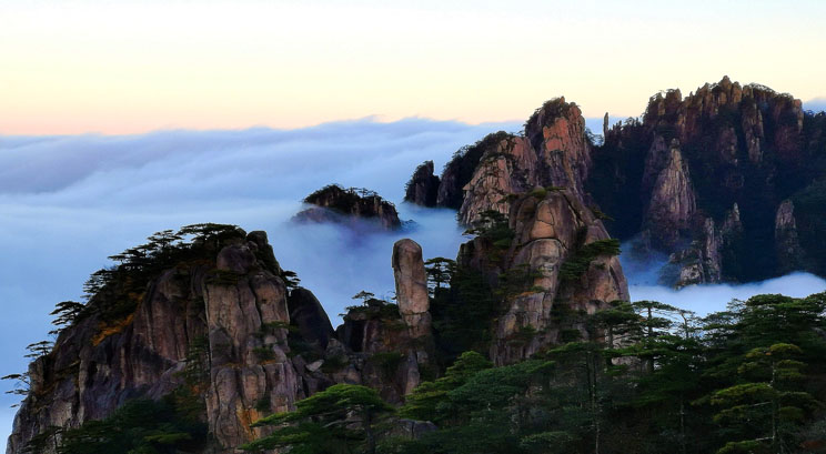 cloud sea of Mount Huangshan