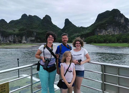 voyageur pendant la croisière sur la rivière Li