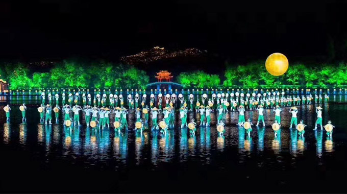 spectacle Enduring Memories of Hangzhou