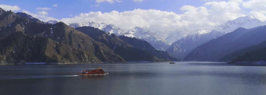 le lac céleste au Xinjiang