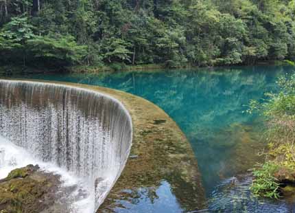 Site touristique de Libo Zhangjiang et Daxiaoqikong