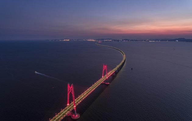 Click to see large picture of Hong Kong - Zhuhai - Macau Bridge