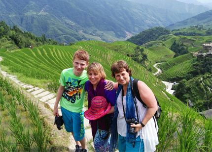 hiking on longji rice terrace