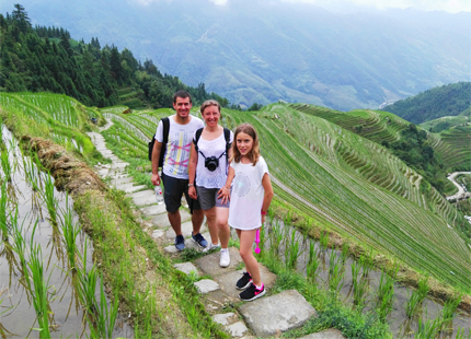 longji voyageurs dans les rizières en terrasse de Longjirice terrace