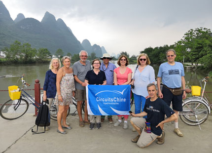 padaler dans la campagne à Yangshuo