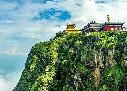 Golden summit of Emei Mountain