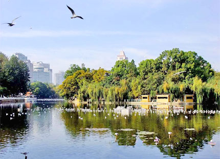 Kunming Cuihu Lake