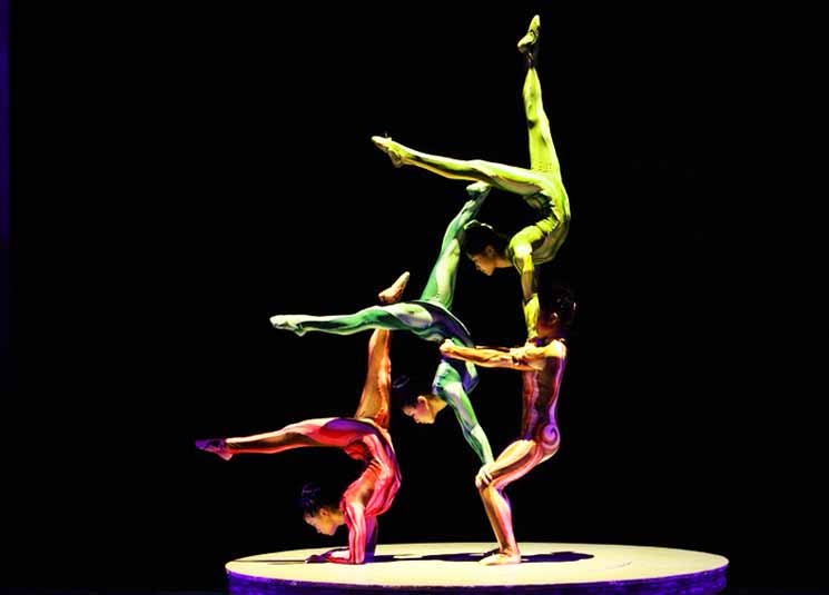 Shanghai Era Acrobatic Show