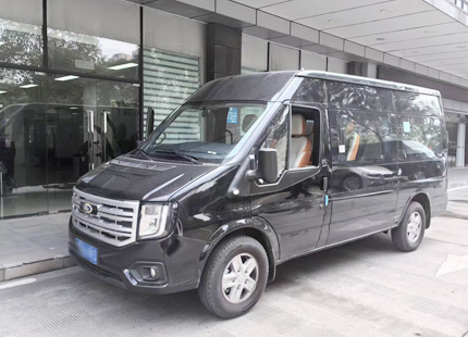 Ford JMC 9-seater van with driver