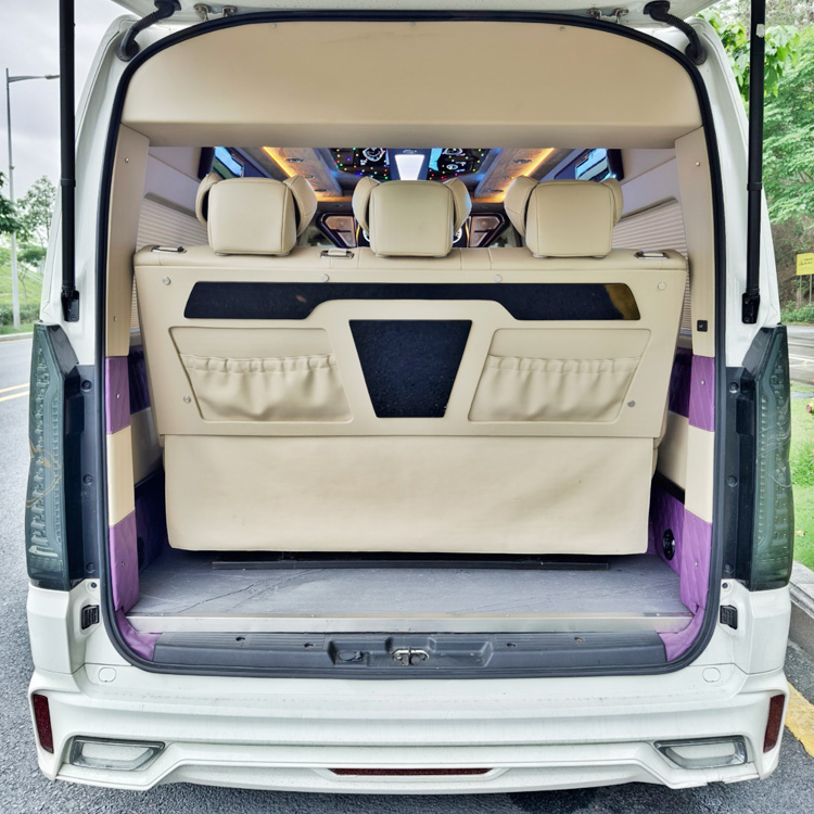 Toyota Granvia – Luggage Capacity
