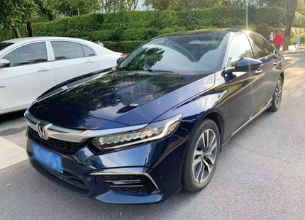 5-seater Honda Accor